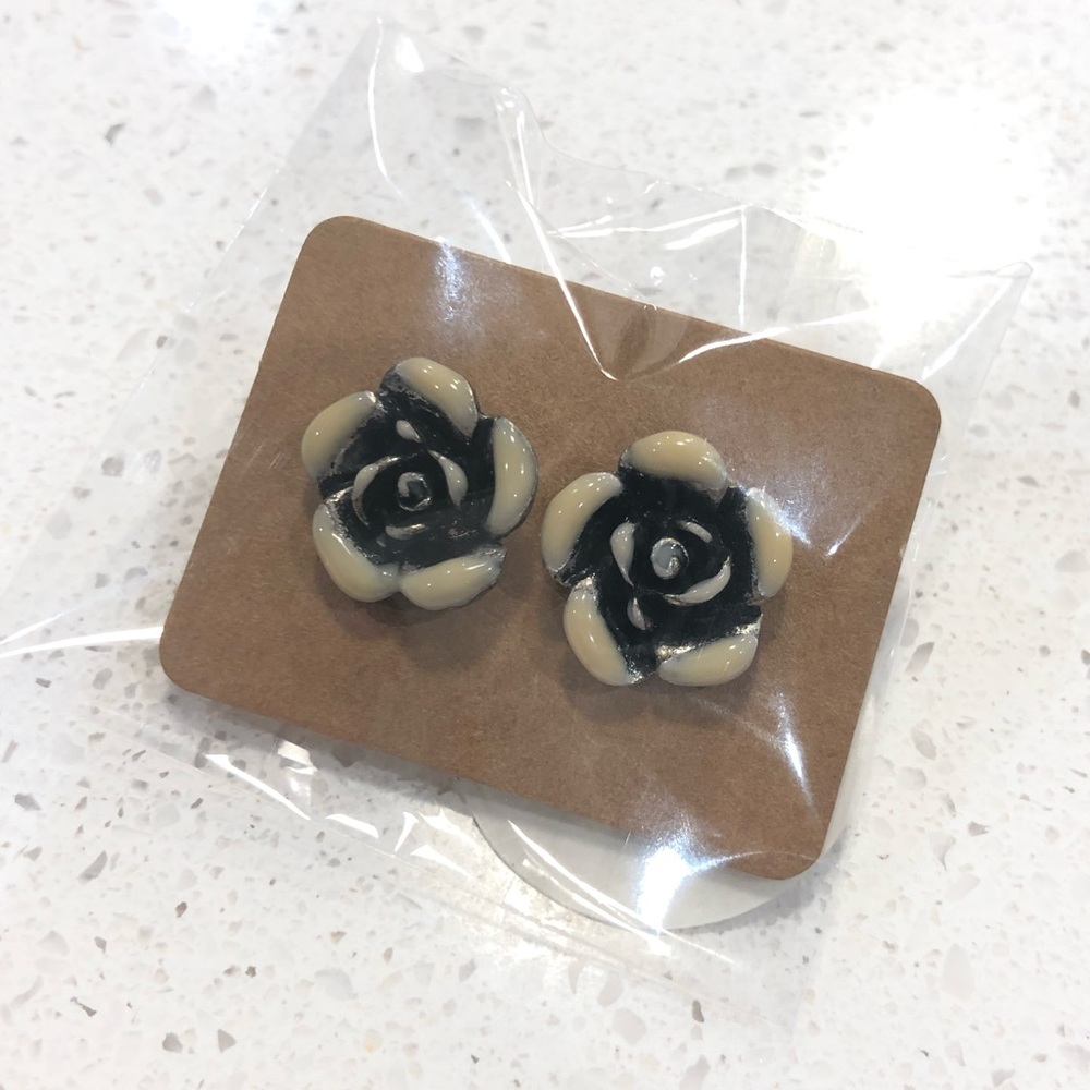 Rose Stud Earrings - Cream